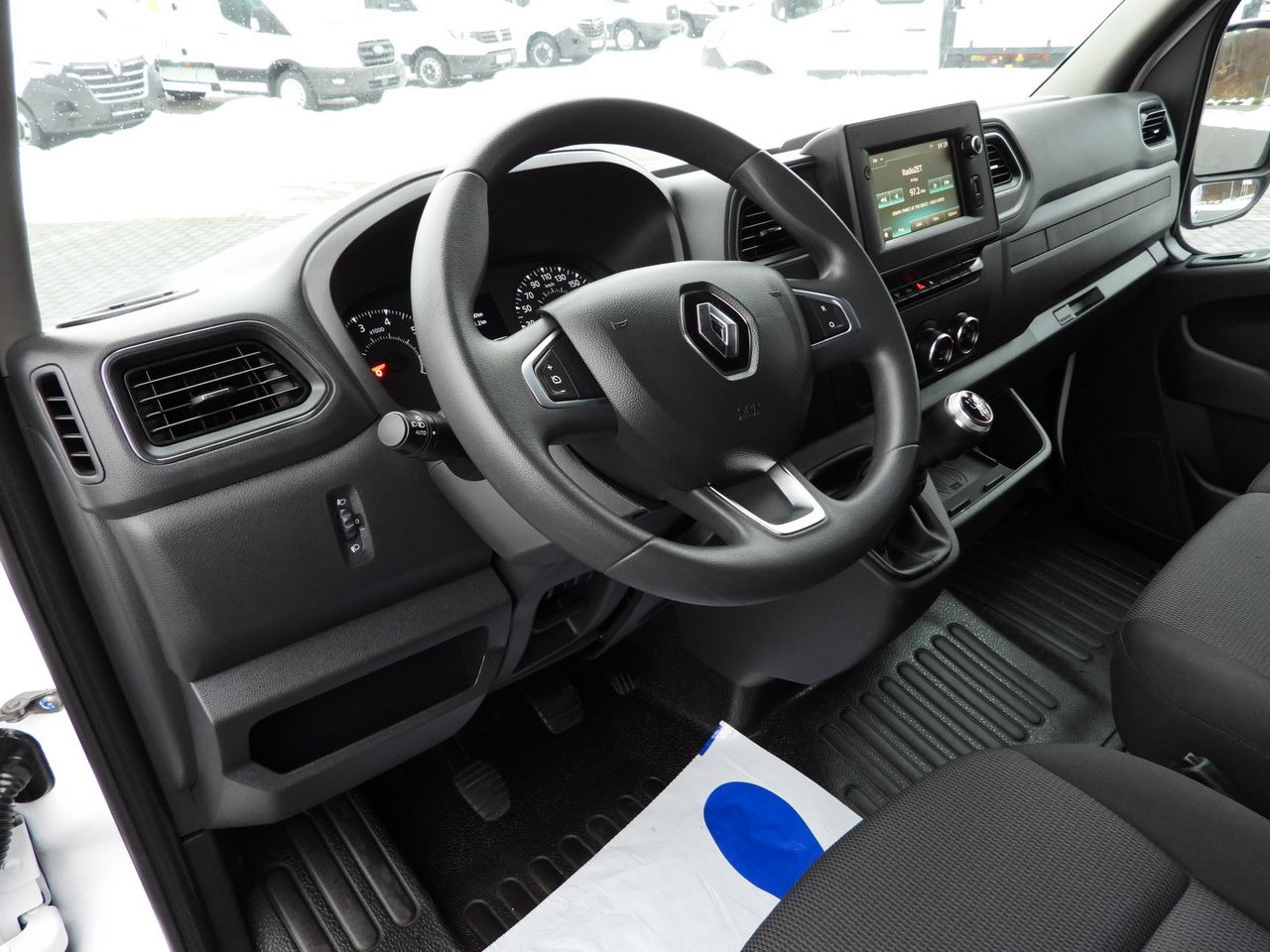 RENAULT MASTER REFRIGERATOR VAN -10*C POWER SUPPLY 230V CRUISE CONTROL NAVIGATION LED LIGHTS AIR CONDITIONING 150HP - 冷藏货车:图2 RENAULT MASTER REFRIGERATOR VAN -10*C POWER SUPPLY 230V CRUISE CONTROL NAVIGATION LED LIGHTS AIR CONDITIONING 150HP - 冷藏货车:图2