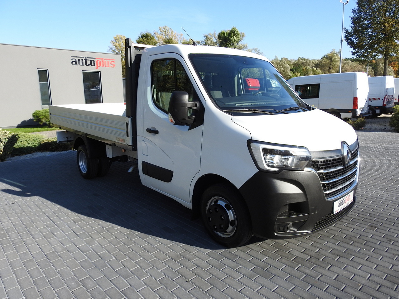 RENAULT MASTER STAKE BODY CRUISE CONTROL AIR CONDITIONING LED LIGHTS TWIN WHEELS 130HP - 平板货车:图4 RENAULT MASTER STAKE BODY CRUISE CONTROL AIR CONDITIONING LED LIGHTS TWIN WHEELS 130HP - 平板货车:图4