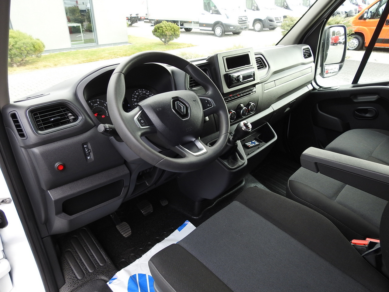 RENAULT MASTER TARPAULIN 10 PALLETS CRUISE CONTROL AIR CONDITIONING LED LIGHTS PNEUMATICS 165HP - 侧帘货车:图2 RENAULT MASTER TARPAULIN 10 PALLETS CRUISE CONTROL AIR CONDITIONING LED LIGHTS PNEUMATICS 165HP - 侧帘货车:图2