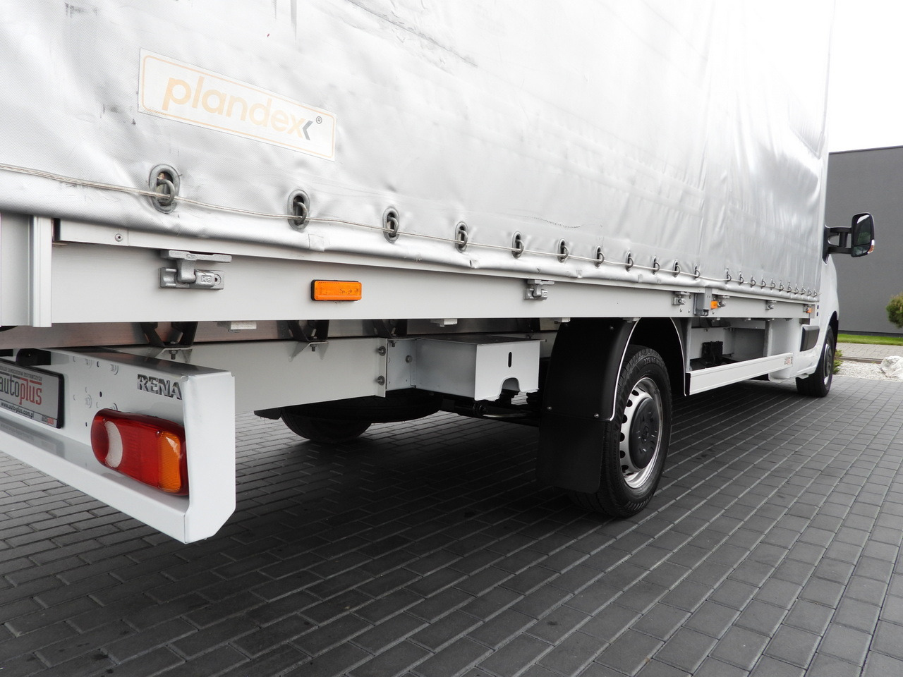 侧帘货车 RENAULT MASTER  TARPAULIN 10 PALLETS CRUISE CONTROL LED LIGHTS PNEUMATICS AIR CONDITIONING  165HP：图17