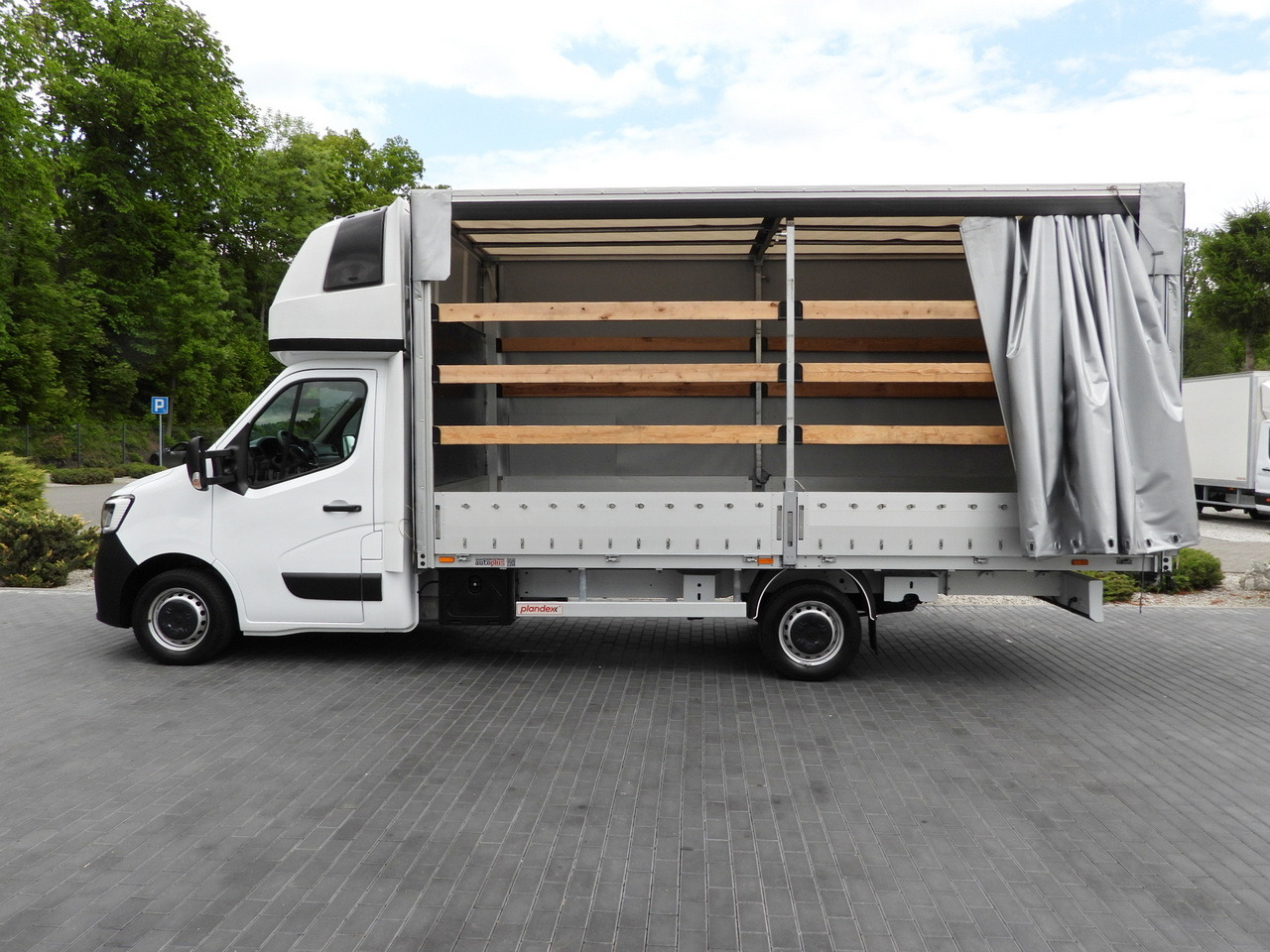 侧帘货车 RENAULT MASTER  TARPAULIN 10 PALLETS CRUISE CONTROL LED LIGHTS PNEUMATICS AIR CONDITIONING  165HP：图8