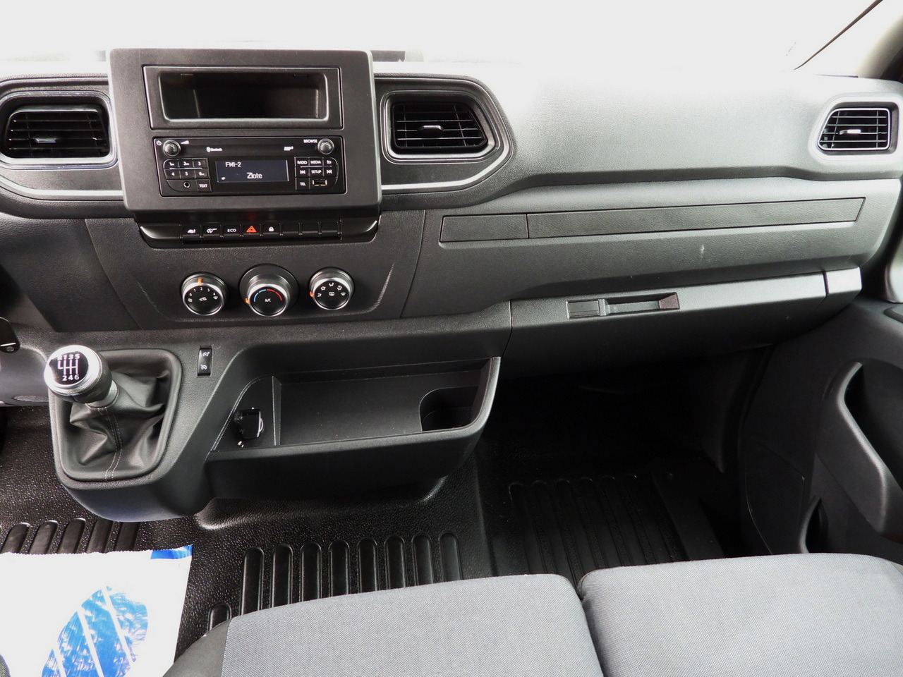 侧帘货车 RENAULT MASTER  TARPAULIN 10 PALLETS CRUISE CONTROL LED LIGHTS PNEUMATICS AIR CONDITIONING  165HP：图34
