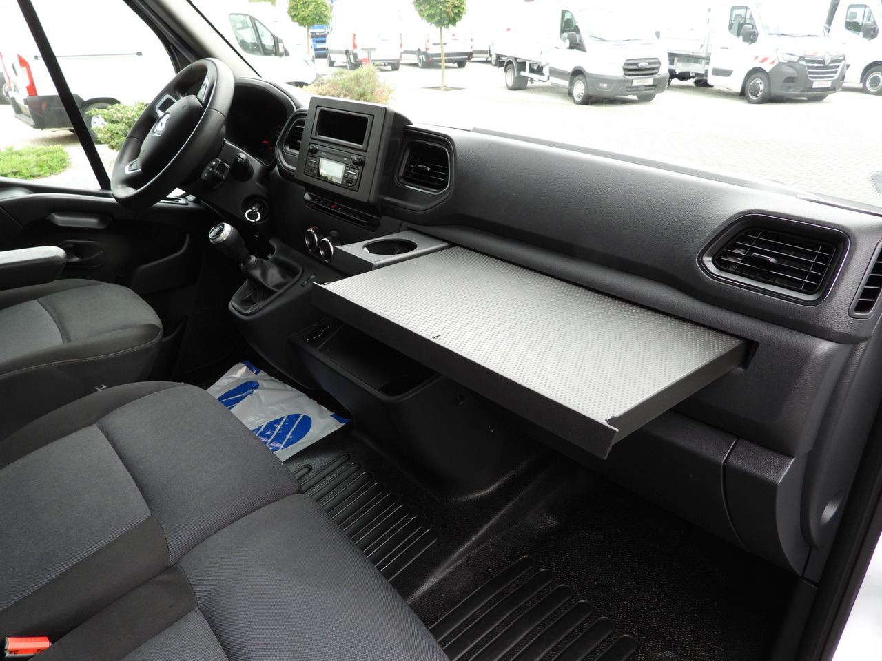 侧帘货车 RENAULT MASTER  TARPAULIN 10 PALLETS CRUISE CONTROL LED LIGHTS PNEUMATICS AIR CONDITIONING  165HP：图42