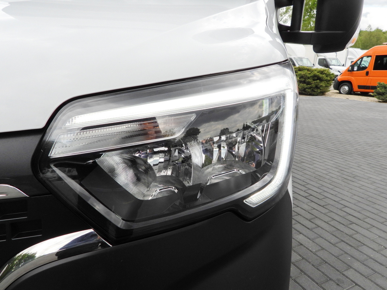 侧帘货车 RENAULT MASTER  TARPAULIN 10 PALLETS CRUISE CONTROL LED LIGHTS PNEUMATICS AIR CONDITIONING  165HP：图20