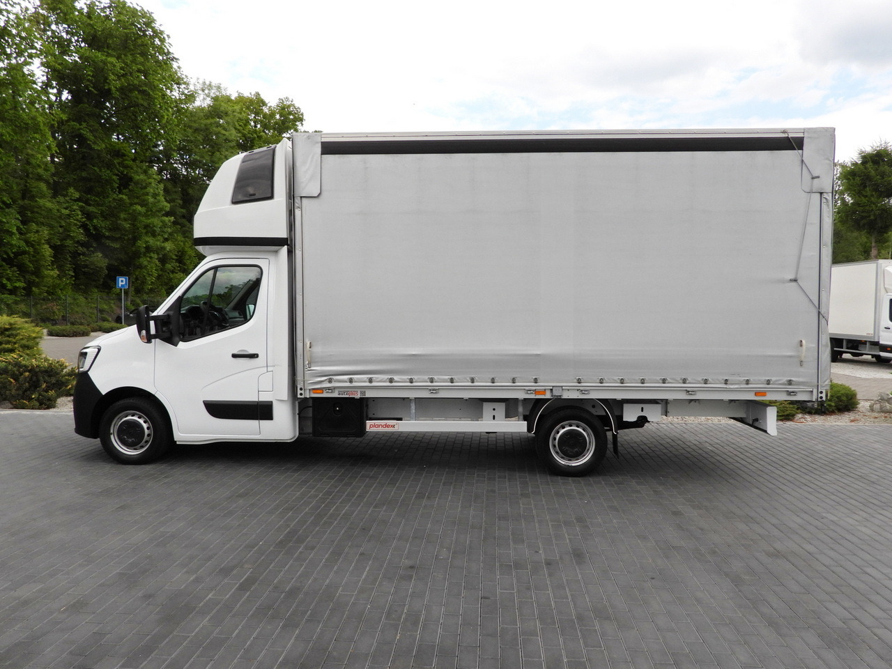侧帘货车 RENAULT MASTER  TARPAULIN 10 PALLETS CRUISE CONTROL LED LIGHTS PNEUMATICS AIR CONDITIONING  165HP：图9