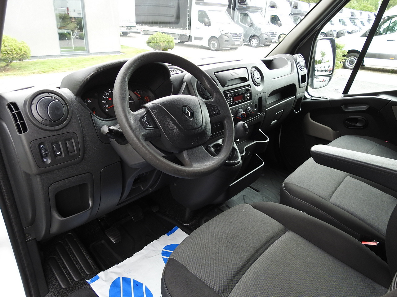 RENAULT MASTER TARPAULIN 10 PALLETS WEBASTO CRUISE CONTROL AIR CONDITIONING  170HP - 侧帘货车:图2 RENAULT MASTER TARPAULIN 10 PALLETS WEBASTO CRUISE CONTROL AIR CONDITIONING  170HP - 侧帘货车:图2