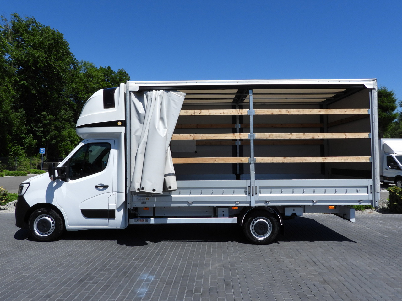 侧帘货车 RENAULT MASTER  TARPAULIN 10 PALLETS WEBASTO CRUISE CONTROL LED LIGHTS PNEUMATICS AIR CONDITIONING  165HP：图9