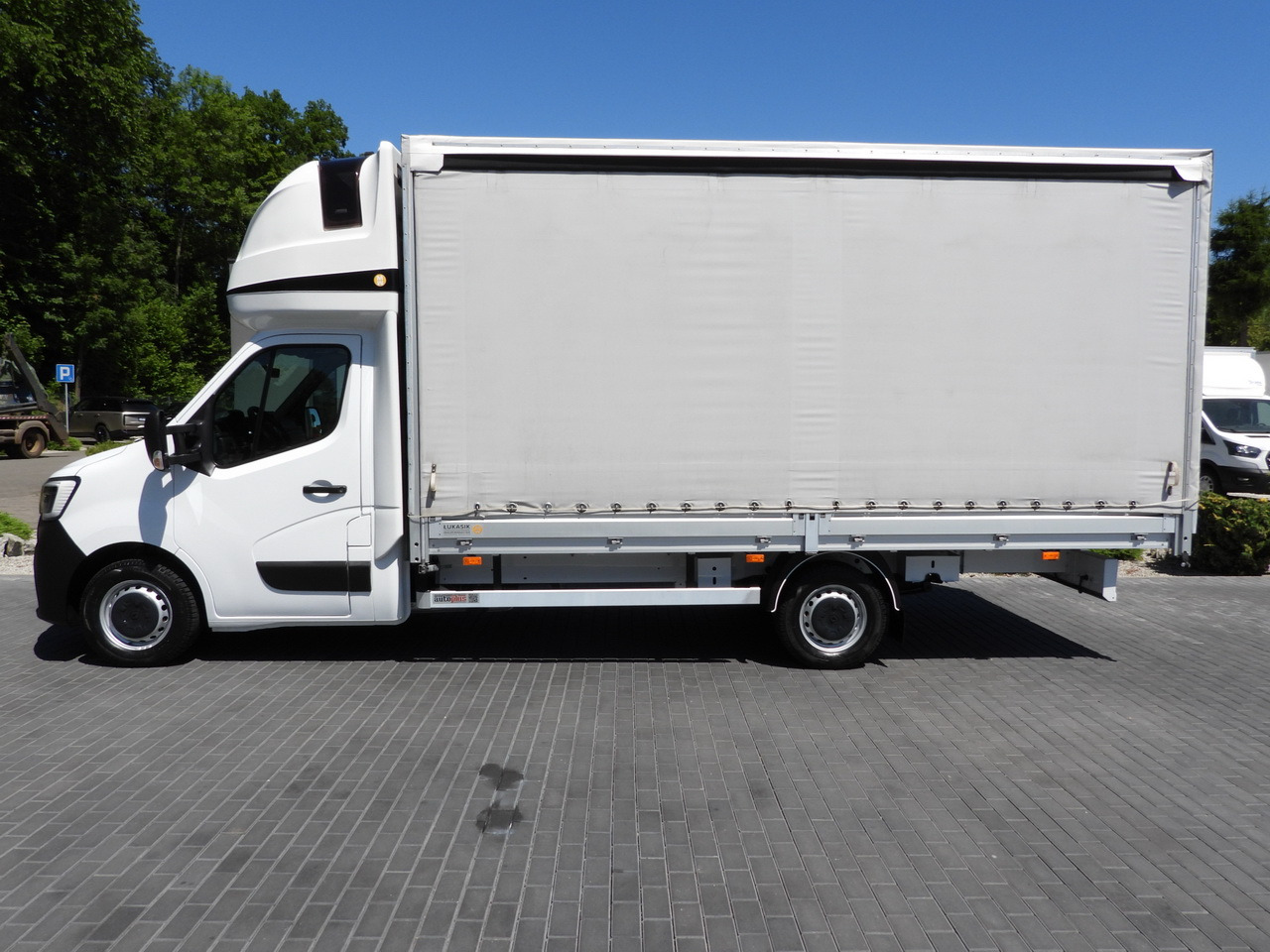 侧帘货车 RENAULT MASTER  TARPAULIN 10 PALLETS WEBASTO CRUISE CONTROL LED LIGHTS PNEUMATICS AIR CONDITIONING  165HP：图8