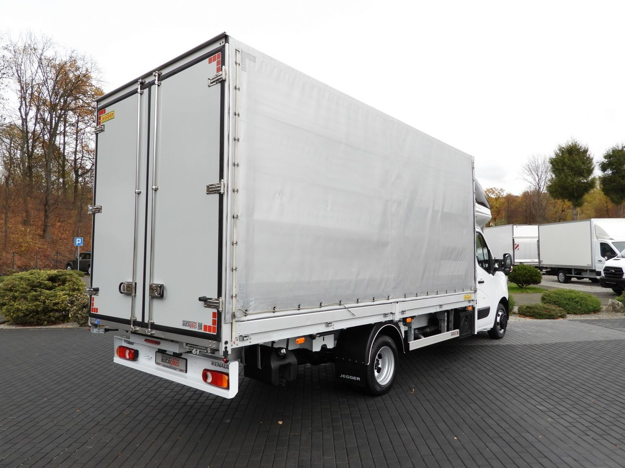 RENAULT MASTER TARPAULIN 10 PALLETS WEBASTO CRUISE CONTROL NAVIGATION LED LIGHTS TWIN WHEELS AIR CONDITIONING 165HP - 侧帘货车:图3 RENAULT MASTER TARPAULIN 10 PALLETS WEBASTO CRUISE CONTROL NAVIGATION LED LIGHTS TWIN WHEELS AIR CONDITIONING 165HP - 侧帘货车:图3