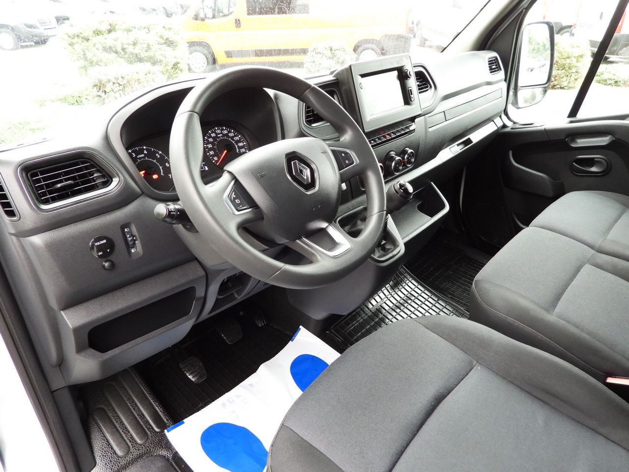 RENAULT MASTER TARPAULIN 12 PALLETS WEBASTO CRUISE CONTROL NAVIGATION LED LIGHTS PNEUMATICS AIR CONDITIONING 165HP - 侧帘货车:图2 RENAULT MASTER TARPAULIN 12 PALLETS WEBASTO CRUISE CONTROL NAVIGATION LED LIGHTS PNEUMATICS AIR CONDITIONING 165HP - 侧帘货车:图2