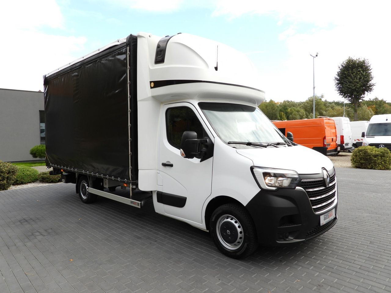 RENAULT MASTER TARPAULIN LIFT 10 PALLETS CRUISE CONTROL LED LIGHTS AIR CONDITIONING 165HP - 侧帘货车:图4 RENAULT MASTER TARPAULIN LIFT 10 PALLETS CRUISE CONTROL LED LIGHTS AIR CONDITIONING 165HP - 侧帘货车:图4