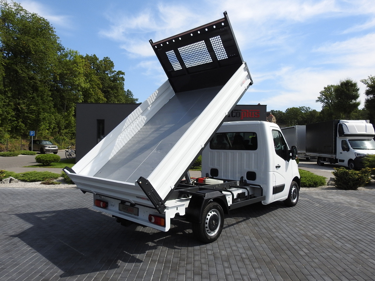 RENAULT MASTER TIPPER 130HP - 翻斗货车:图3 RENAULT MASTER TIPPER 130HP - 翻斗货车:图3
