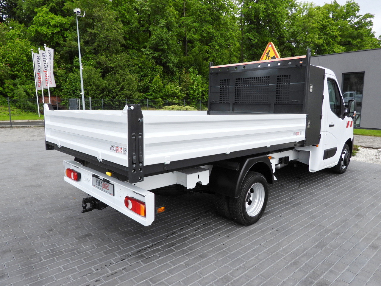 RENAULT MASTER TIPPER CRUISE CONTROL LED LIGHTS TWIN WHEELS AIR CONDITIONING  130HP 租赁 RENAULT MASTER TIPPER CRUISE CONTROL LED LIGHTS TWIN WHEELS AIR CONDITIONING  130HP：图12