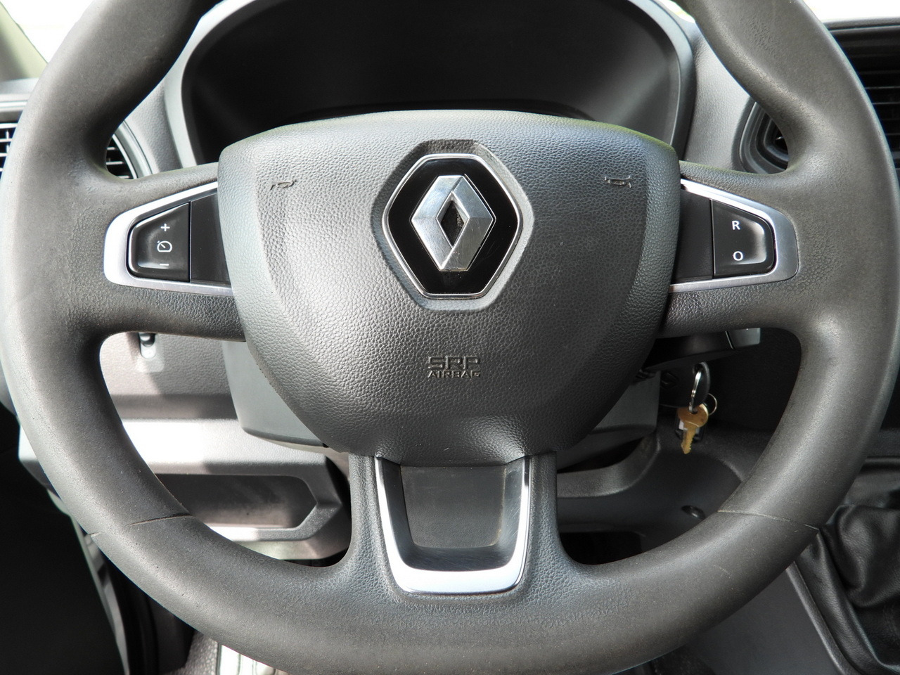 RENAULT MASTER TIPPER CRUISE CONTROL LED LIGHTS TWIN WHEELS AIR CONDITIONING  130HP 租赁 RENAULT MASTER TIPPER CRUISE CONTROL LED LIGHTS TWIN WHEELS AIR CONDITIONING  130HP：图33