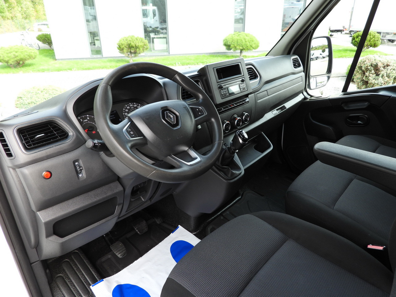 RENAULT MASTER TIPPER CRUISE CONTROL LED LIGHTS TWIN WHEELS AIR CONDITIONING 130HP - 翻斗货车:图3 RENAULT MASTER TIPPER CRUISE CONTROL LED LIGHTS TWIN WHEELS AIR CONDITIONING 130HP - 翻斗货车:图3