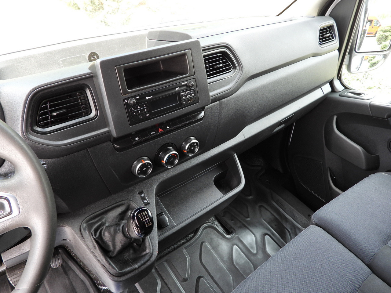 RENAULT MASTER TIPPER CRUISE CONTROL LED LIGHTS TWIN WHEELS AIR CONDITIONING  130HP 租赁 RENAULT MASTER TIPPER CRUISE CONTROL LED LIGHTS TWIN WHEELS AIR CONDITIONING  130HP：图34