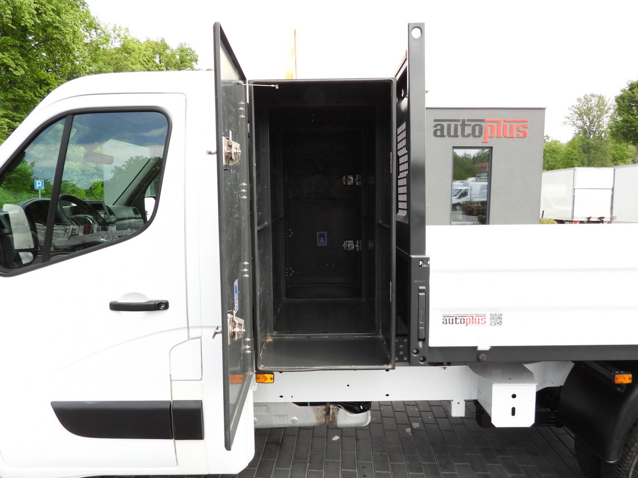 RENAULT MASTER TIPPER CRUISE CONTROL LED LIGHTS TWIN WHEELS AIR CONDITIONING  130HP 租赁 RENAULT MASTER TIPPER CRUISE CONTROL LED LIGHTS TWIN WHEELS AIR CONDITIONING  130HP：图25