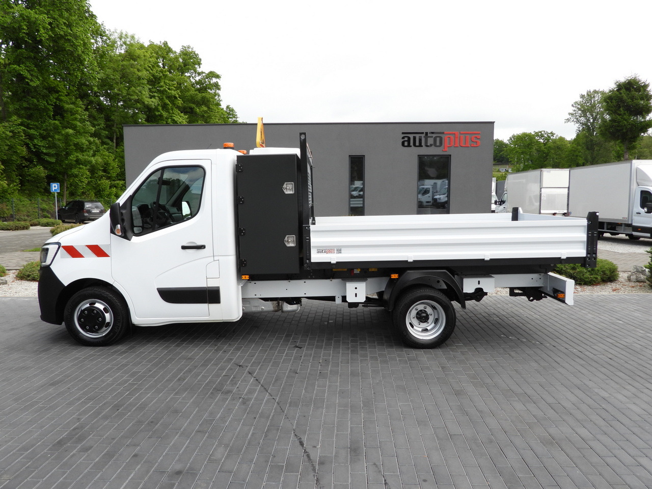 RENAULT MASTER TIPPER CRUISE CONTROL LED LIGHTS TWIN WHEELS AIR CONDITIONING  130HP 租赁 RENAULT MASTER TIPPER CRUISE CONTROL LED LIGHTS TWIN WHEELS AIR CONDITIONING  130HP：图8