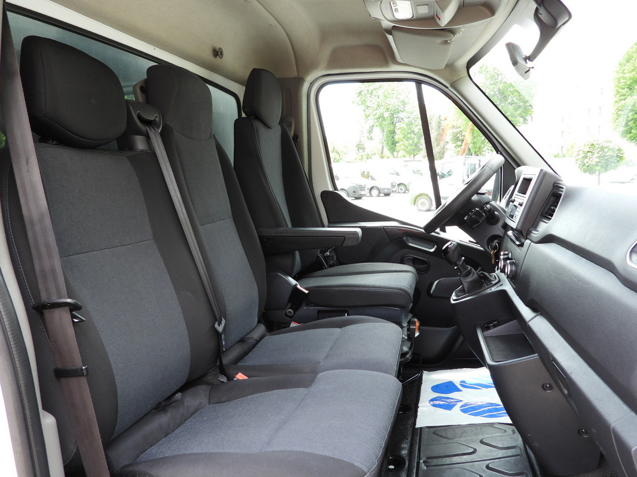 RENAULT MASTER TIPPER CRUISE CONTROL LED LIGHTS TWIN WHEELS AIR CONDITIONING  130HP 租赁 RENAULT MASTER TIPPER CRUISE CONTROL LED LIGHTS TWIN WHEELS AIR CONDITIONING  130HP：图40