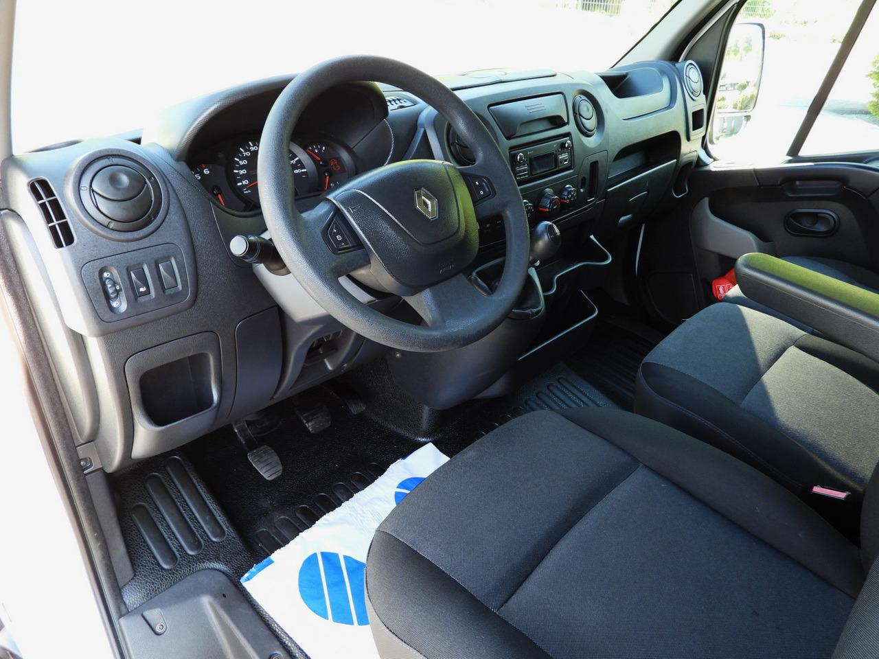 RENAULT MASTER TIPPER CRUISE CONTROL TWIN WHEELS AIR CONDITIONING 145HP - 翻斗货车:图2 RENAULT MASTER TIPPER CRUISE CONTROL TWIN WHEELS AIR CONDITIONING 145HP - 翻斗货车:图2