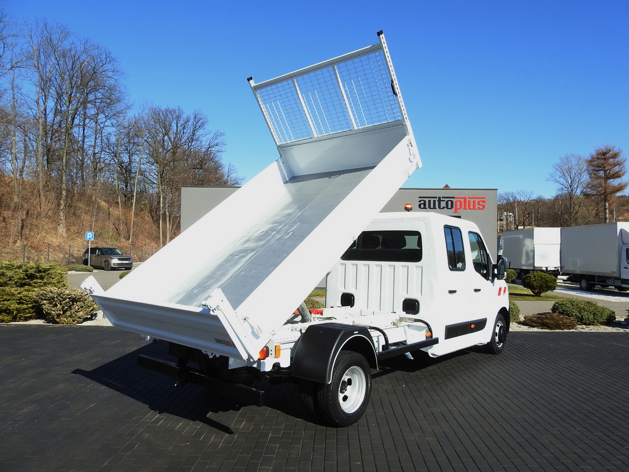 RENAULT MASTER TIPPER DOUBLE CABIN DOKA 6 SEATS CRUISE CONTROL AIR CONDITIONING LED LIGHTS TWIN WHEELS 130HP - 翻斗货车:图3 RENAULT MASTER TIPPER DOUBLE CABIN DOKA 6 SEATS CRUISE CONTROL AIR CONDITIONING LED LIGHTS TWIN WHEELS 130HP - 翻斗货车:图3