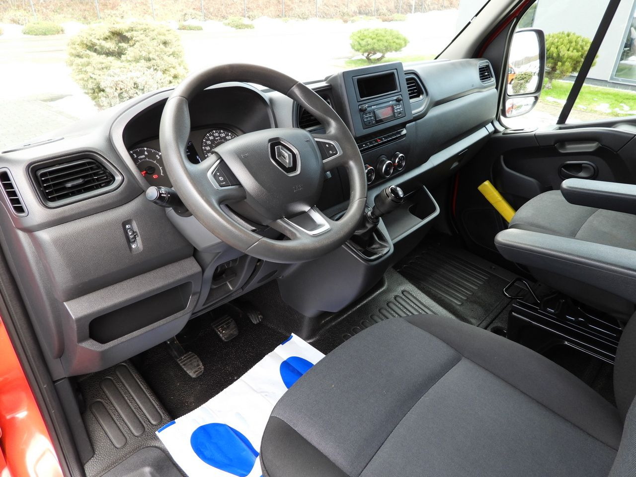 RENAULT MASTER TIPPER DOUBLE CABIN DOKA 6 SEATS CRUISE CONTROL LED LIGHTS TWIN WHEELS AIR CONDITIONING 145HP - 翻斗货车:图2 RENAULT MASTER TIPPER DOUBLE CABIN DOKA 6 SEATS CRUISE CONTROL LED LIGHTS TWIN WHEELS AIR CONDITIONING 145HP - 翻斗货车:图2