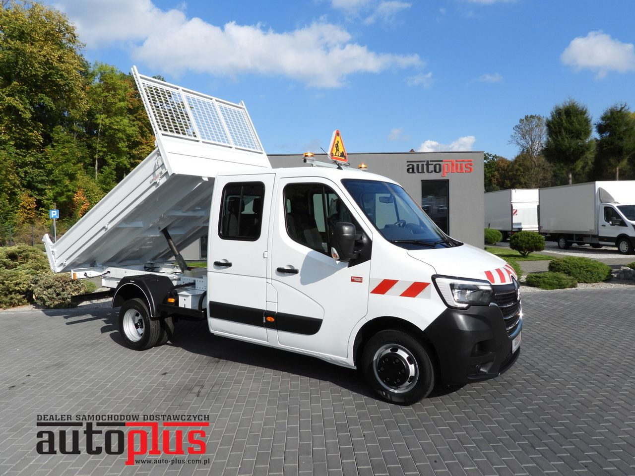 RENAULT MASTER TIPPER DOUBLE CABIN DOKA 6 SEATS CRUISE CONTROL LED LIGHTS TWIN WHEELS AIR CONDITIONING 165HP - 翻斗货车:图1 RENAULT MASTER TIPPER DOUBLE CABIN DOKA 6 SEATS CRUISE CONTROL LED LIGHTS TWIN WHEELS AIR CONDITIONING 165HP - 翻斗货车:图1