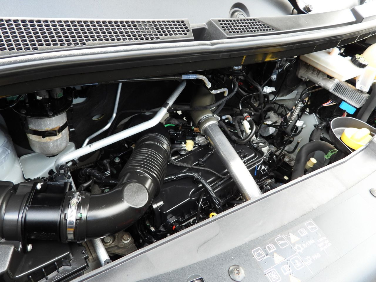 RENAULT MASTER TIPPER DOUBLE CABIN DOKA 7 SEATS CRUISE CONTROL NAVIGATION LED LIGHTS AIR CONDITIONING  145HP 租赁 RENAULT MASTER TIPPER DOUBLE CABIN DOKA 7 SEATS CRUISE CONTROL NAVIGATION LED LIGHTS AIR CONDITIONING  145HP：图24