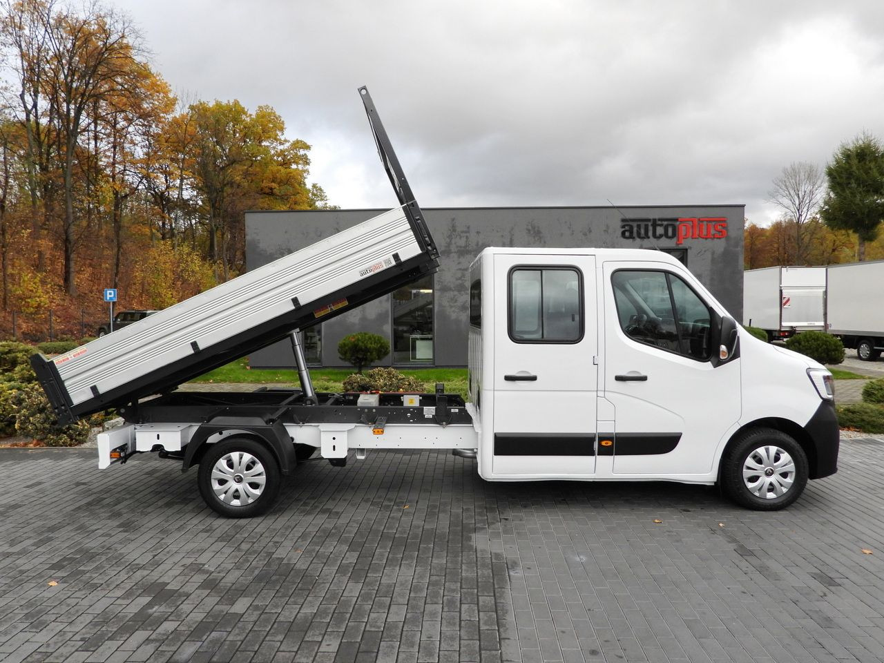 RENAULT MASTER TIPPER DOUBLE CABIN DOKA 7 SEATS CRUISE CONTROL NAVIGATION LED LIGHTS AIR CONDITIONING  145HP 租赁 RENAULT MASTER TIPPER DOUBLE CABIN DOKA 7 SEATS CRUISE CONTROL NAVIGATION LED LIGHTS AIR CONDITIONING  145HP：图7