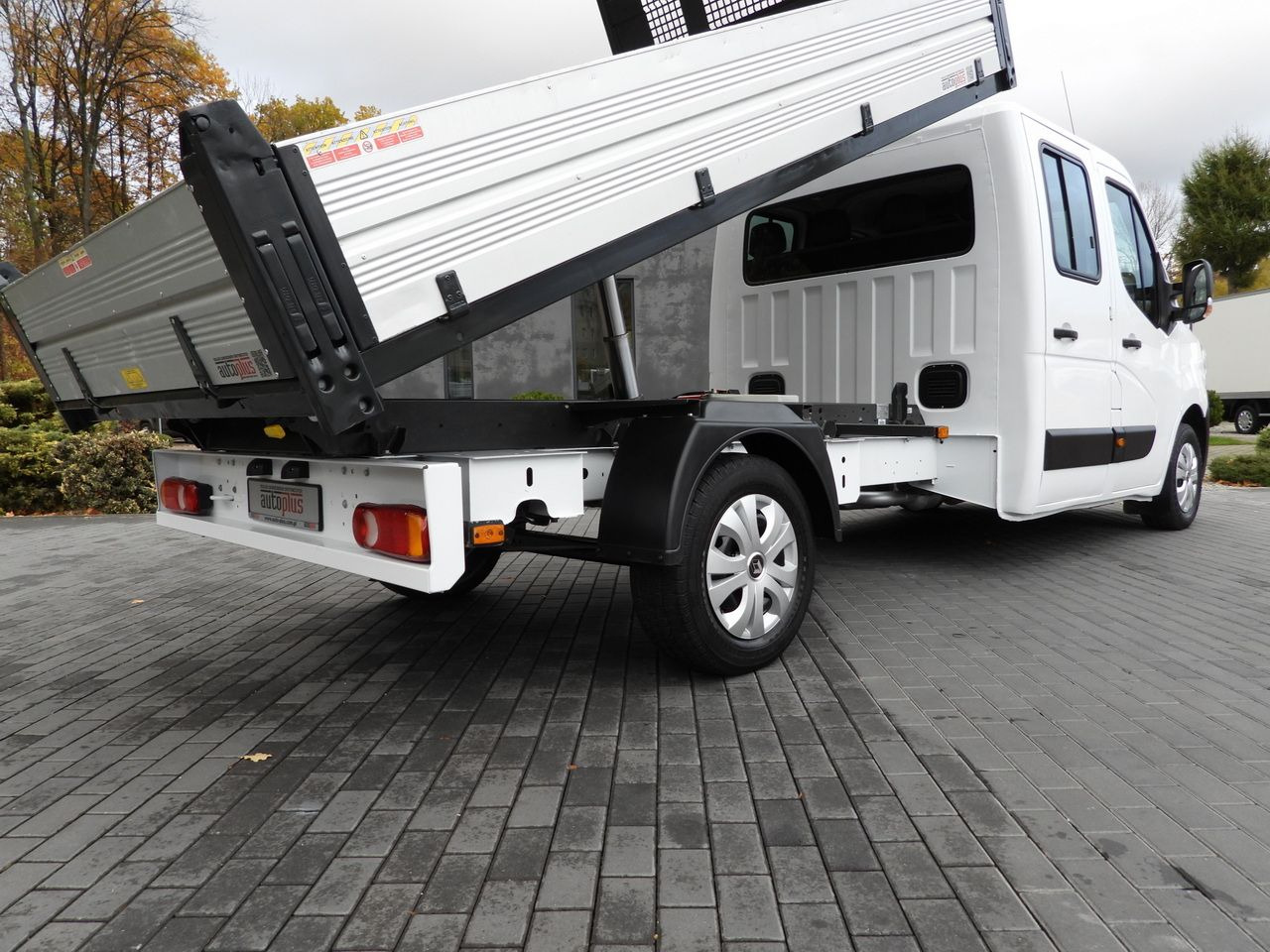 RENAULT MASTER TIPPER DOUBLE CABIN DOKA 7 SEATS CRUISE CONTROL NAVIGATION LED LIGHTS AIR CONDITIONING  145HP 租赁 RENAULT MASTER TIPPER DOUBLE CABIN DOKA 7 SEATS CRUISE CONTROL NAVIGATION LED LIGHTS AIR CONDITIONING  145HP：图23