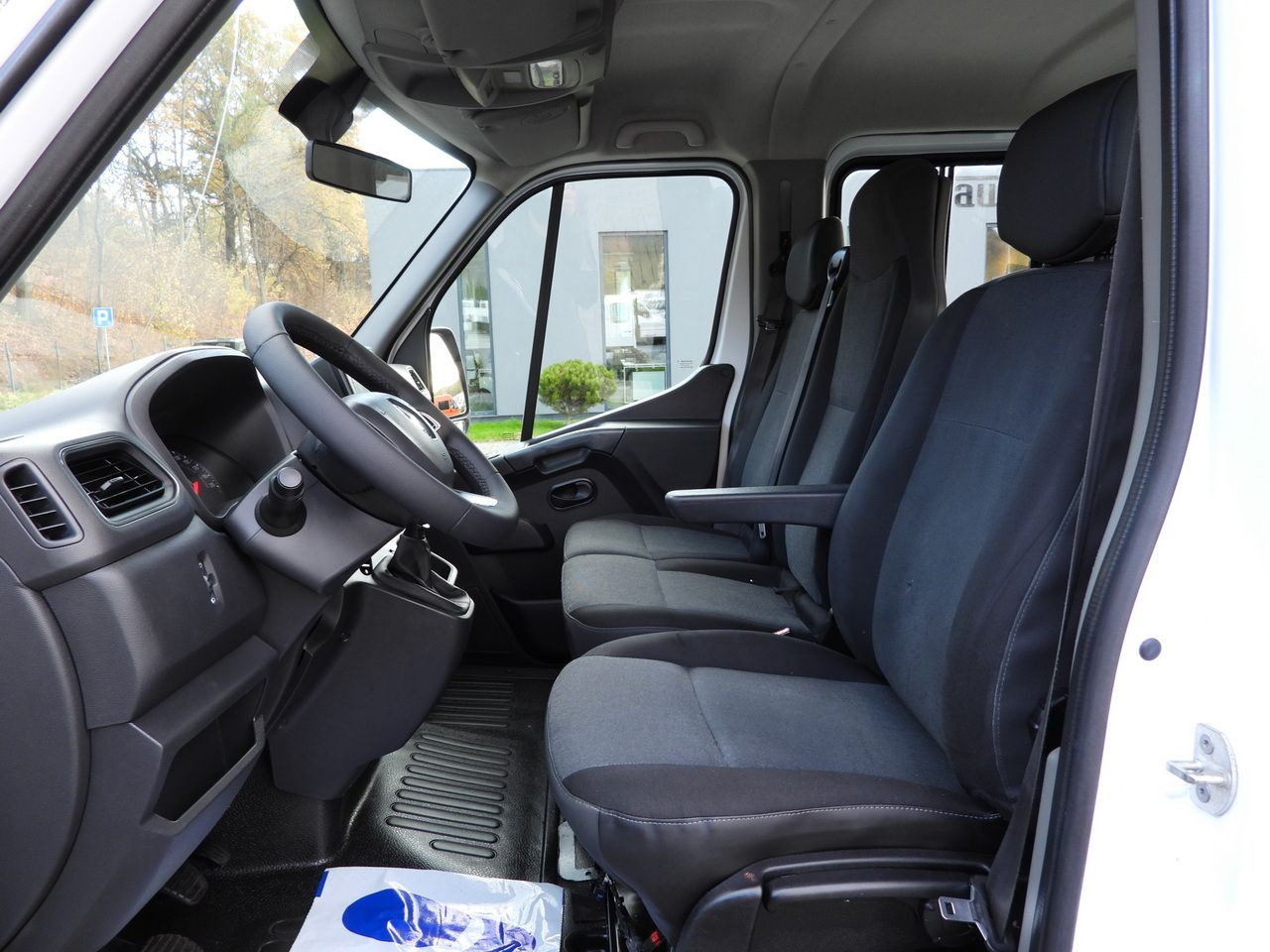 RENAULT MASTER TIPPER DOUBLE CABIN DOKA 7 SEATS CRUISE CONTROL NAVIGATION LED LIGHTS AIR CONDITIONING  145HP 租赁 RENAULT MASTER TIPPER DOUBLE CABIN DOKA 7 SEATS CRUISE CONTROL NAVIGATION LED LIGHTS AIR CONDITIONING  145HP：图25