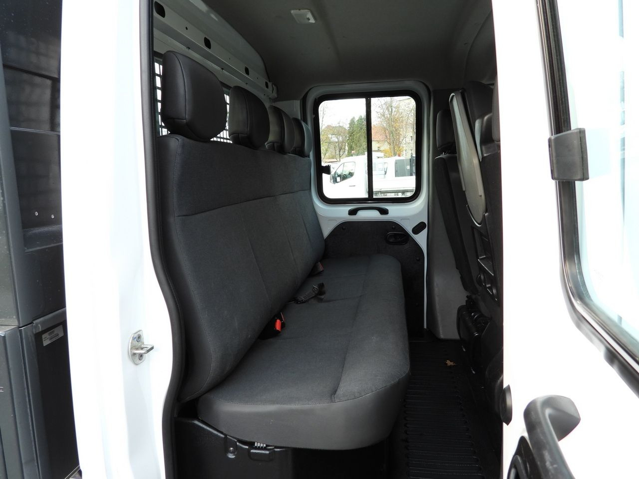 RENAULT MASTER TIPPER DOUBLE CABIN DOKA 7 SEATS CRUISE CONTROL NAVIGATION LED LIGHTS AIR CONDITIONING  145HP 租赁 RENAULT MASTER TIPPER DOUBLE CABIN DOKA 7 SEATS CRUISE CONTROL NAVIGATION LED LIGHTS AIR CONDITIONING  145HP：图38