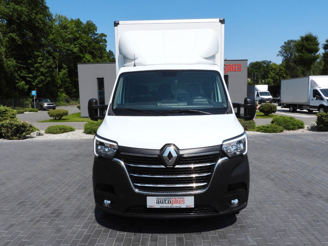 Renault MASTER KOFFER AUFZUG 8 PALETTEN TEMPOMAT LED - 厢式货车:图5 Renault MASTER KOFFER AUFZUG 8 PALETTEN TEMPOMAT LED - 厢式货车:图5