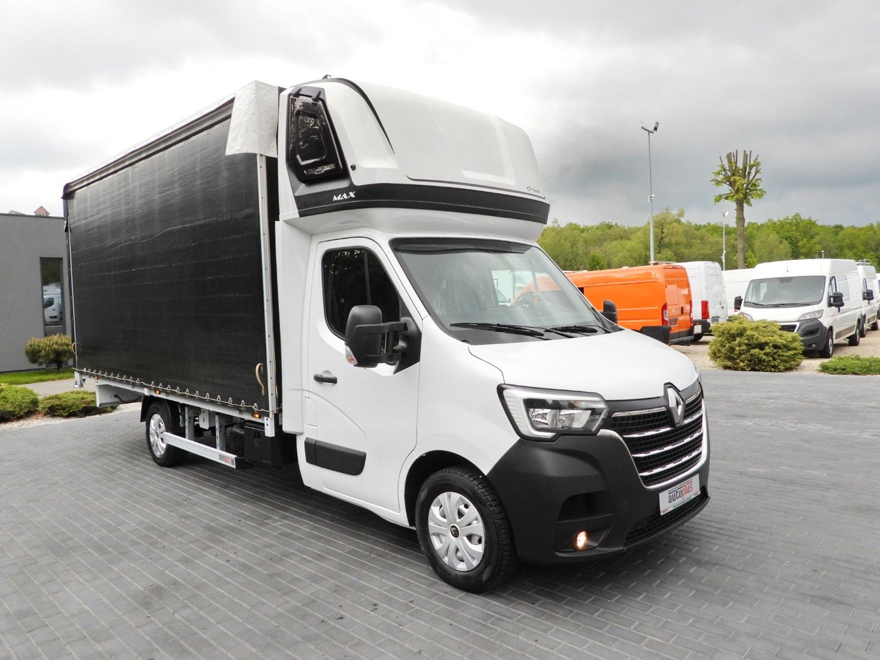 Renault MASTER PLANDEKA 10 PALET WEBASTO TEMPOMAT A/C - 侧帘货车:图4 Renault MASTER PLANDEKA 10 PALET WEBASTO TEMPOMAT A/C - 侧帘货车:图4
