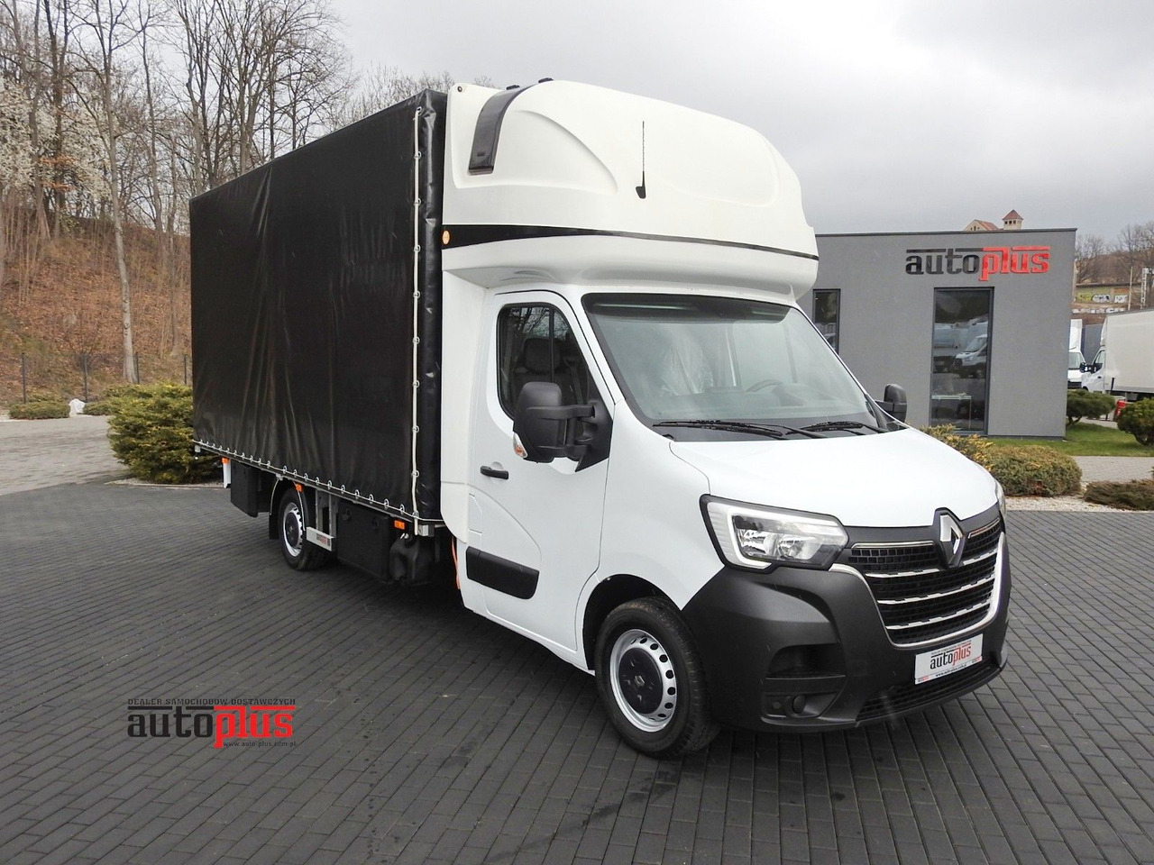 Renault MASTER PRITSCHE PLANE 10 PALETTEN WEBASTO A/C - 侧帘货车:图1 Renault MASTER PRITSCHE PLANE 10 PALETTEN WEBASTO A/C - 侧帘货车:图1