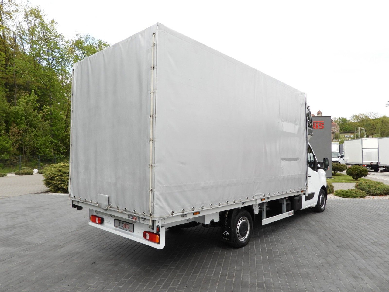 Renault MASTER PRITSCHE PLANE 10 PALETTEN WEBASTO A/C - 侧帘货车:图3 Renault MASTER PRITSCHE PLANE 10 PALETTEN WEBASTO A/C - 侧帘货车:图3