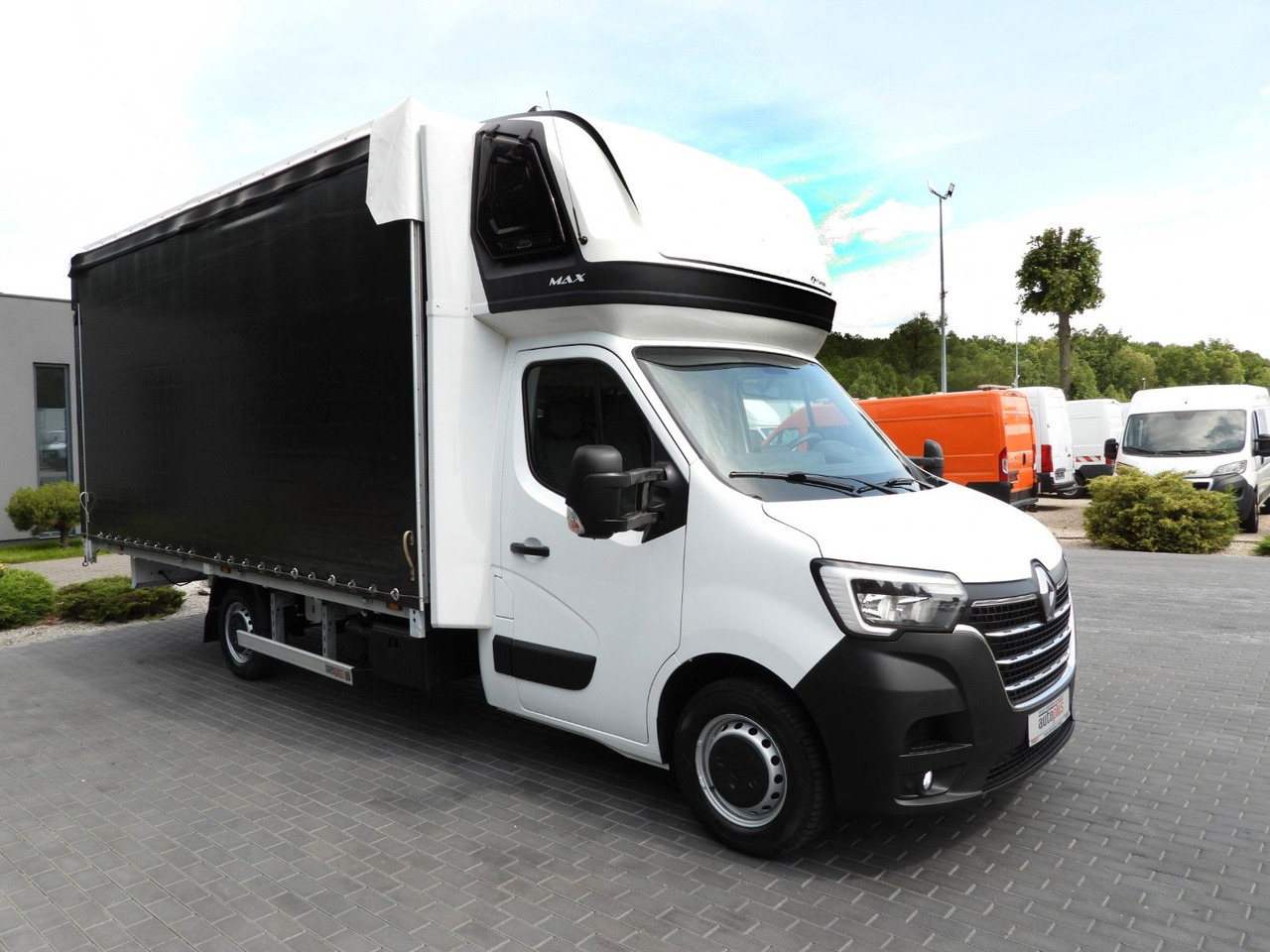 Renault MASTER PRITSCHE PLANE 12 PALETTEN WEBASTO A/C - 侧帘货车:图4 Renault MASTER PRITSCHE PLANE 12 PALETTEN WEBASTO A/C - 侧帘货车:图4