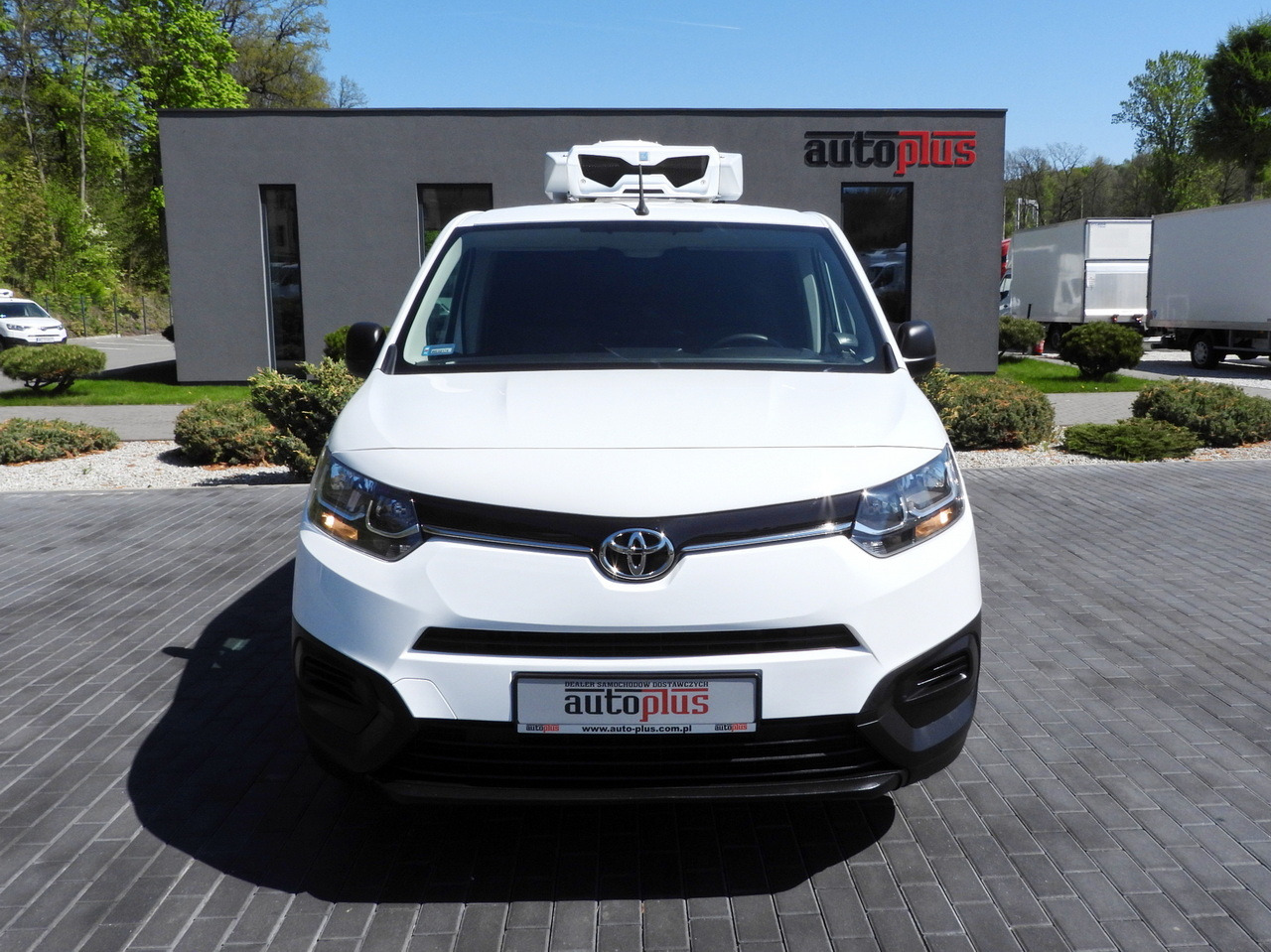 TOYOTA PROACE CITY REFRIGERATOR VAN -15*C POWER SUPPLY 230V CRUISE CONTROL AIR CONDITIONING 100HP - 冷藏货车:图5 TOYOTA PROACE CITY REFRIGERATOR VAN -15*C POWER SUPPLY 230V CRUISE CONTROL AIR CONDITIONING 100HP - 冷藏货车:图5