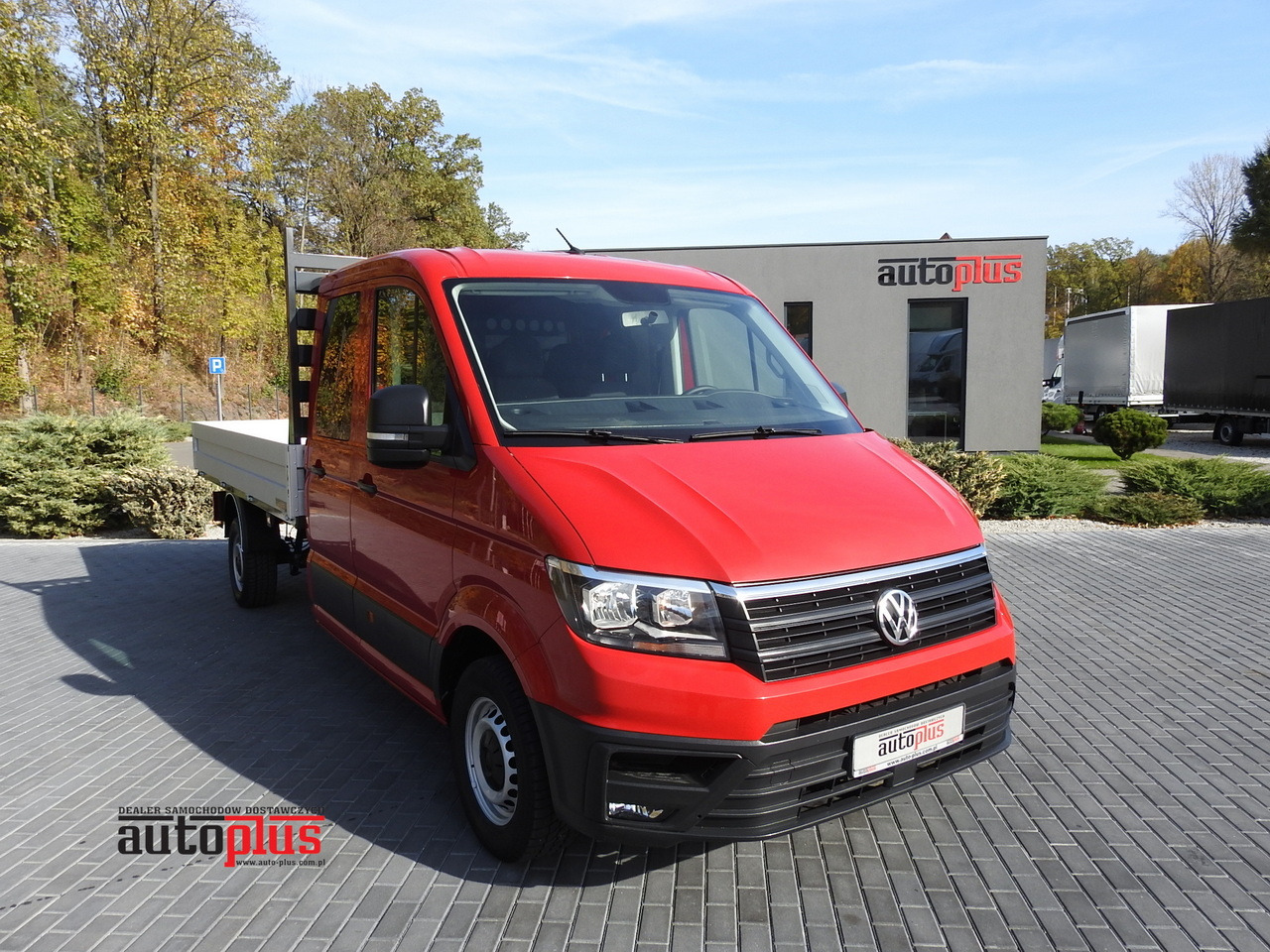 VOLKSWAGEN CRAFTER STAKE BODY DOUBLE CABIN DOKA 7 SEATS AIR CONDITIONING 140HP - 平板货车:图1 VOLKSWAGEN CRAFTER STAKE BODY DOUBLE CABIN DOKA 7 SEATS AIR CONDITIONING 140HP - 平板货车:图1