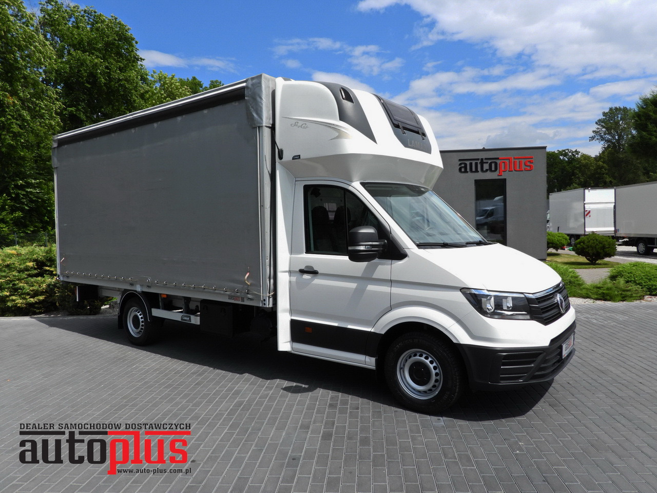VOLKSWAGEN CRAFTER TARPAULIN 10 PALLETS WEBASTO CRUISE CONTROL AIR CONDITIONING 180HP - 侧帘货车:图1 VOLKSWAGEN CRAFTER TARPAULIN 10 PALLETS WEBASTO CRUISE CONTROL AIR CONDITIONING 180HP - 侧帘货车:图1