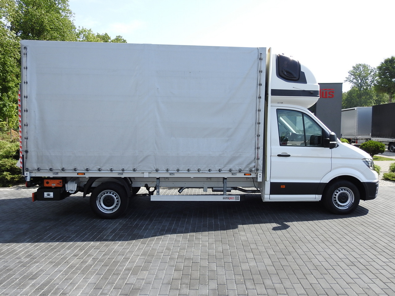 侧帘货车 VOLKSWAGEN CRAFTER TARPAULIN LIFT 8 PALLETS WEBASTO CRUISE CONTROL  180HP：图7