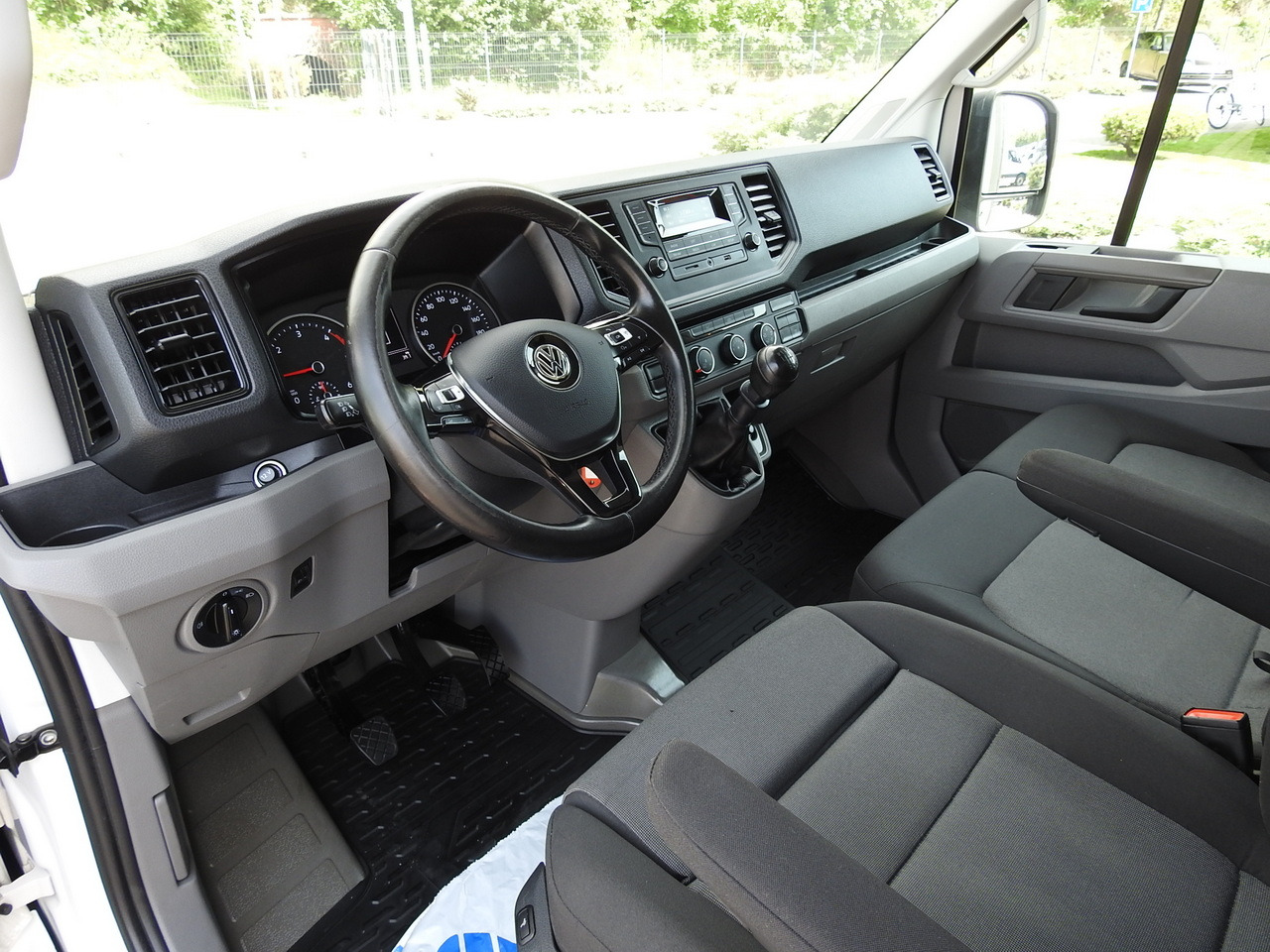 VOLKSWAGEN CRAFTER TARPAULIN LIFT 8 PALLETS WEBASTO CRUISE CONTROL 180HP - 侧帘货车:图2 VOLKSWAGEN CRAFTER TARPAULIN LIFT 8 PALLETS WEBASTO CRUISE CONTROL 180HP - 侧帘货车:图2