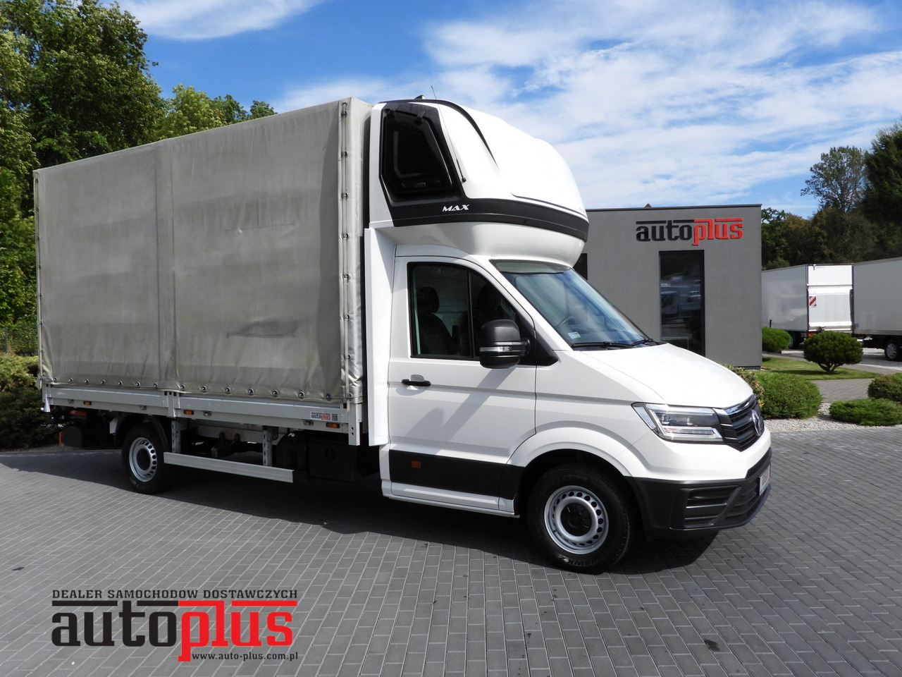 VOLKSWAGEN CRAFTER TARPAULIN LIFT 8 PALLETS WEBASTO CRUISE CONTROL LED LIGHTS AIR CONDITIONING 180HP - 侧帘货车:图1 VOLKSWAGEN CRAFTER TARPAULIN LIFT 8 PALLETS WEBASTO CRUISE CONTROL LED LIGHTS AIR CONDITIONING 180HP - 侧帘货车:图1