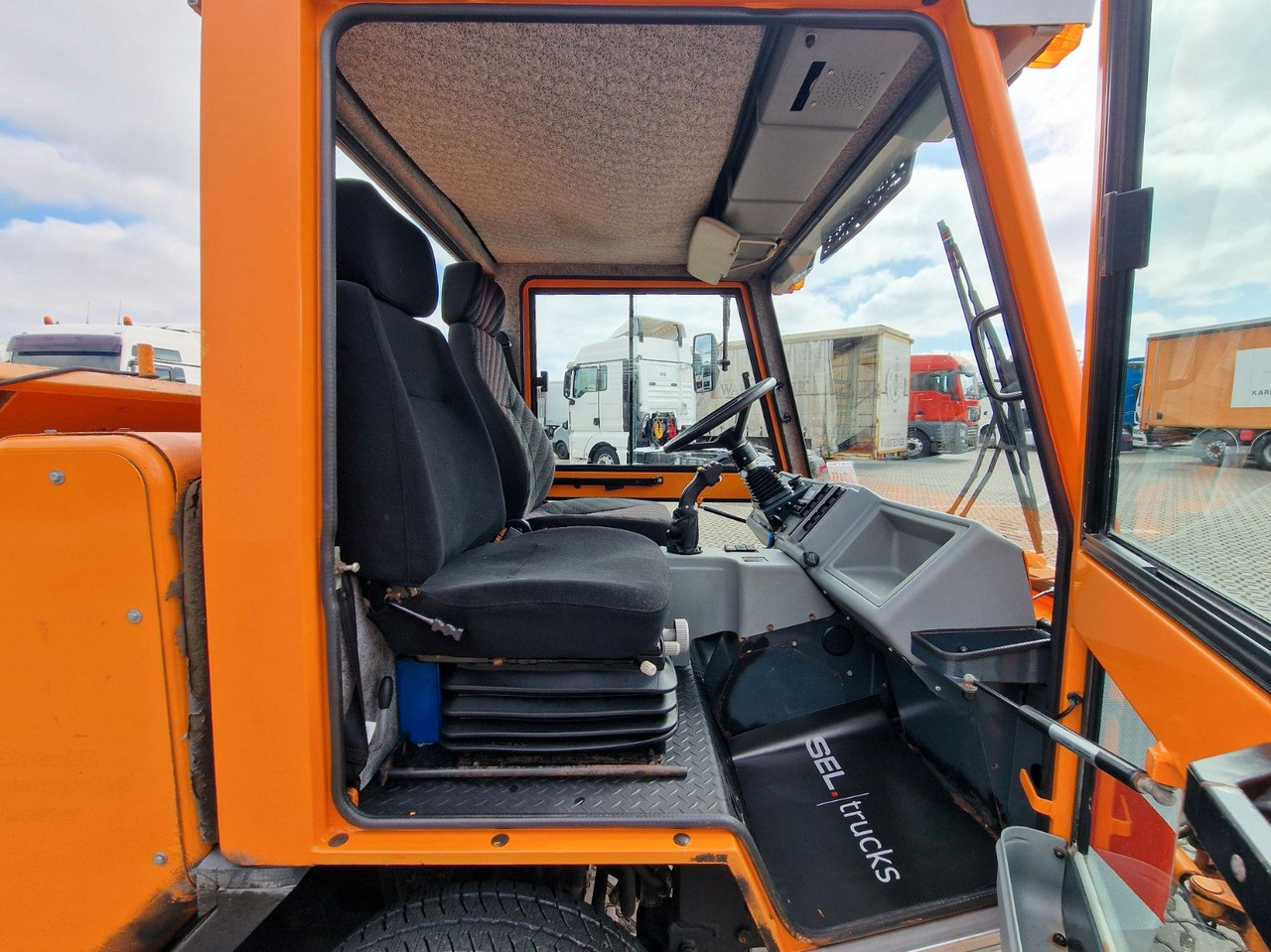 道路清扫机 BokiMobil 1151 Schneepflug：图28