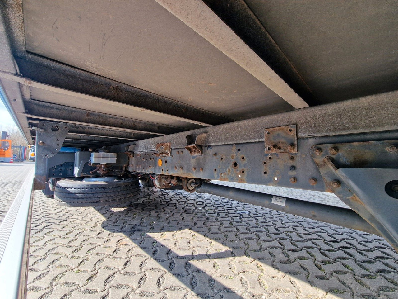 厢式卡车 Iveco Eurocargo 100E22 / Ladebordwand / 3 Sitzen:图17 厢式卡车 Iveco Eurocargo 100E22 / Ladebordwand / 3 Sitzen:图17