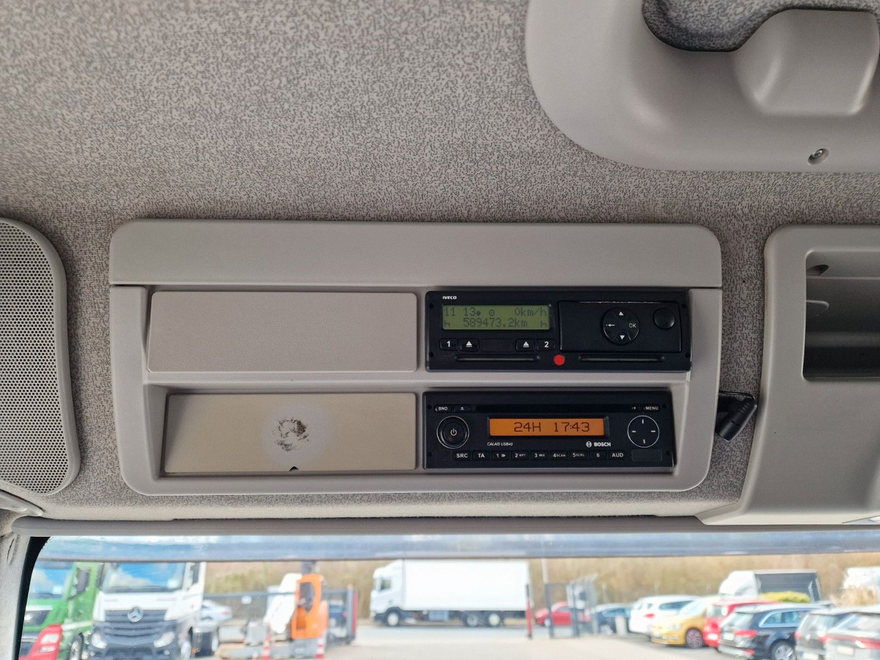 厢式卡车 Iveco Eurocargo 100E22 / Ladebordwand / 3 Sitzen:图44 厢式卡车 Iveco Eurocargo 100E22 / Ladebordwand / 3 Sitzen:图44