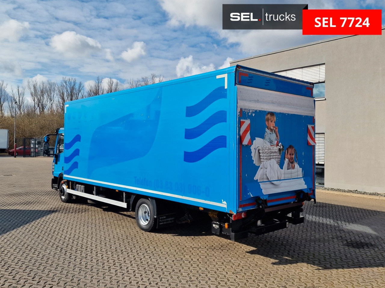 厢式卡车 Iveco Eurocargo 100E22 / Ladebordwand / 3 Sitzen:图7 厢式卡车 Iveco Eurocargo 100E22 / Ladebordwand / 3 Sitzen:图7