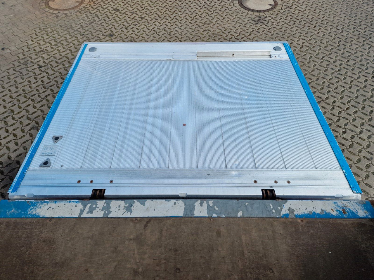 厢式卡车 Iveco Eurocargo 100E22 / Ladebordwand / 3 Sitzen:图15 厢式卡车 Iveco Eurocargo 100E22 / Ladebordwand / 3 Sitzen:图15