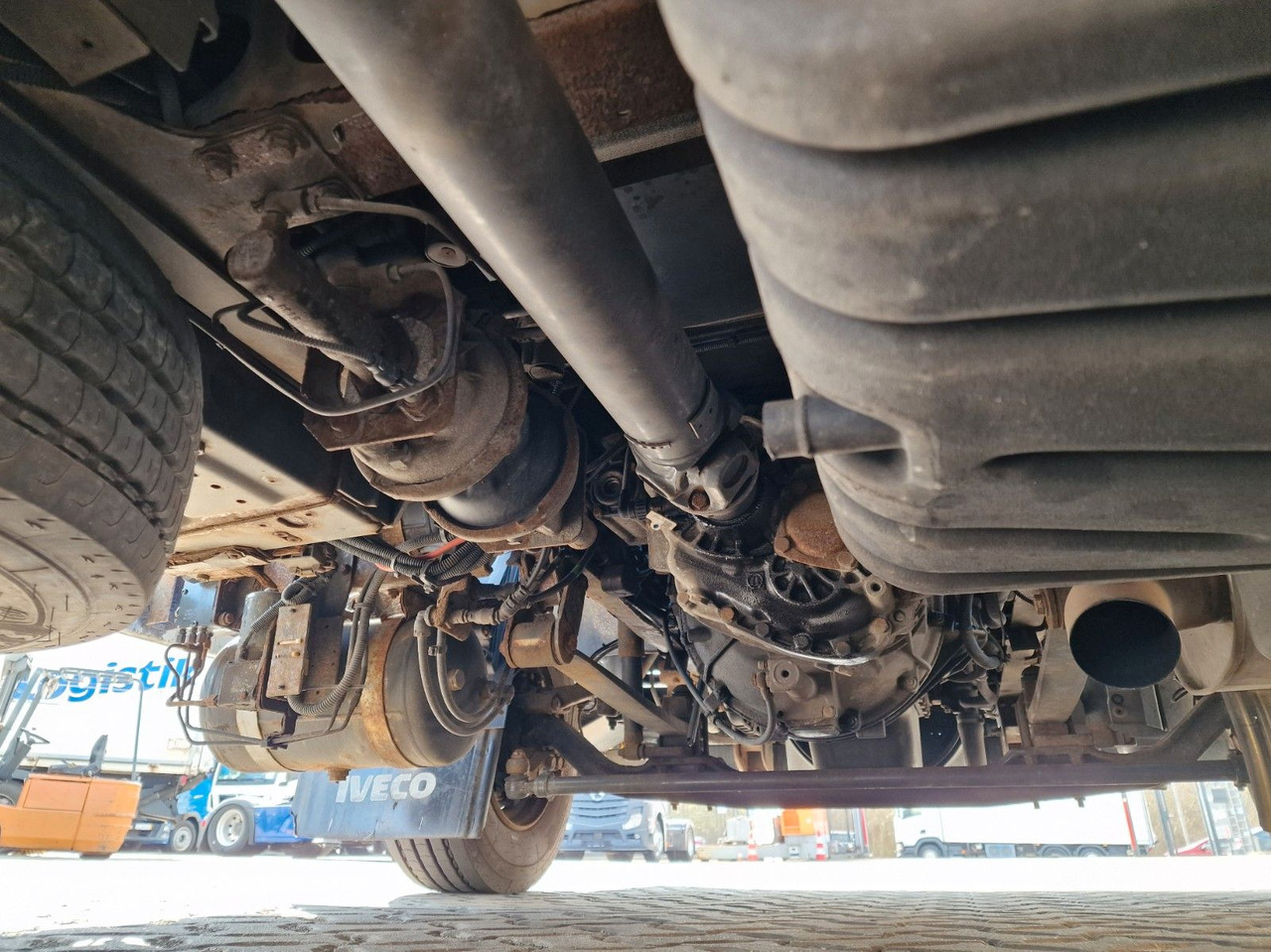 厢式卡车 Iveco Eurocargo 100E22 / Ladebordwand / 3 Sitzen:图26 厢式卡车 Iveco Eurocargo 100E22 / Ladebordwand / 3 Sitzen:图26