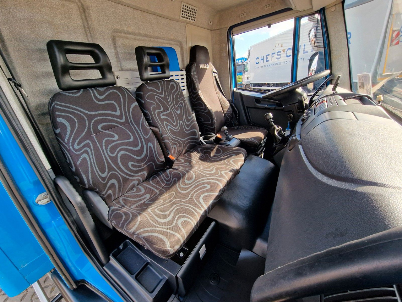 厢式卡车 Iveco Eurocargo 100E22 / Ladebordwand / 3 Sitzen:图36 厢式卡车 Iveco Eurocargo 100E22 / Ladebordwand / 3 Sitzen:图36